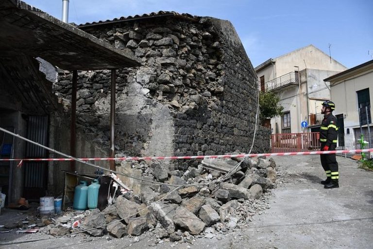 Lëkundje të forta në Itali, mbyllen shkollat në Catania