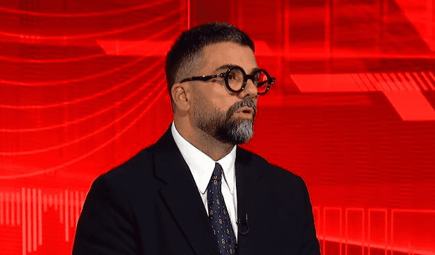 Behrami kundër hedhjes së fotografisë së Thaçit në mbeturina