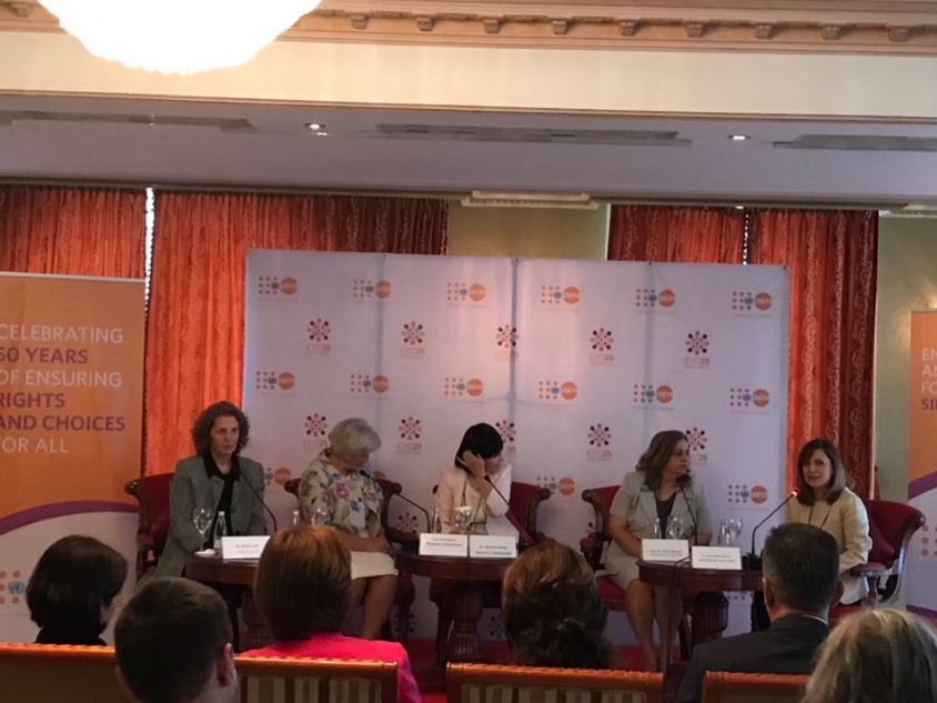 Shumë gra në Kosovë dhe rajon përjetojnë keqtrajtim gjatë lindjes