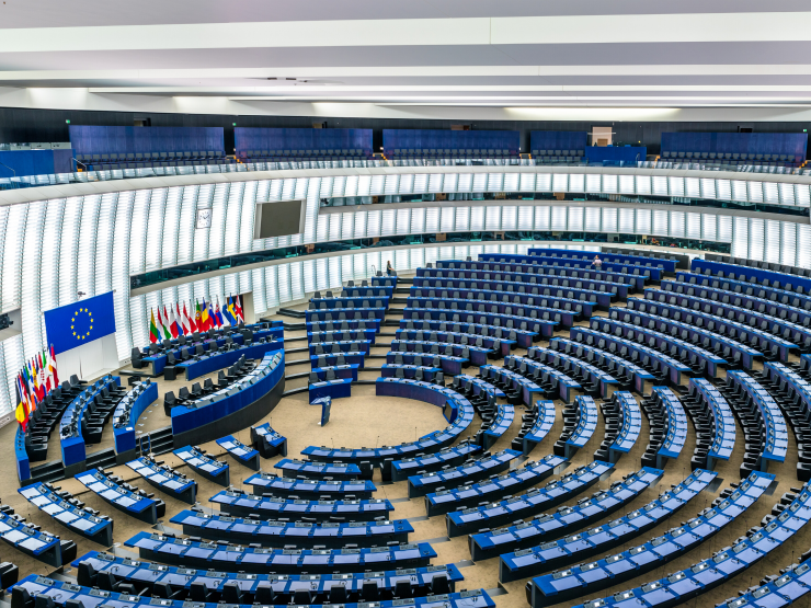 Draft-raportet e PE-së: Kosova dhe Serbia përballen me krizë politike dhe ngecje reformash