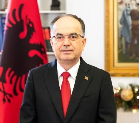 Presidenti Bajram Begaj uron qytetarët për Ditën e Verës