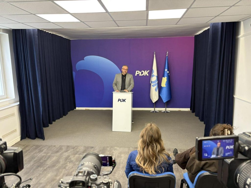 Gjoshi: Mosmërimi i anëtarit të dytë të PDK-së në KQZ, shkelje kushtetuese dhe rrezik për zgjedhjet