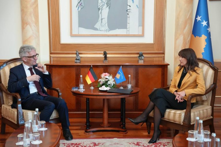 Kryetarja Haxhiu priti ambasadorin e Gjermanisë, Rainer Rudolph