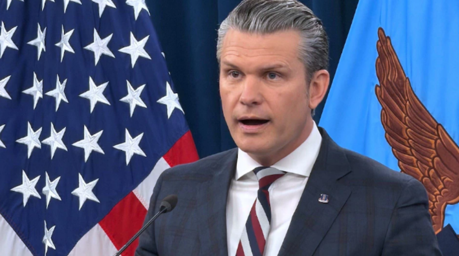 SHBA godet anijen luftarake iraniane në Oqeanin Indian