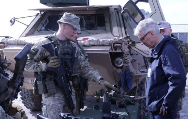 Rainer Rudolph viziton ushtarët gjermanë të KFOR në Camp Bondsteel