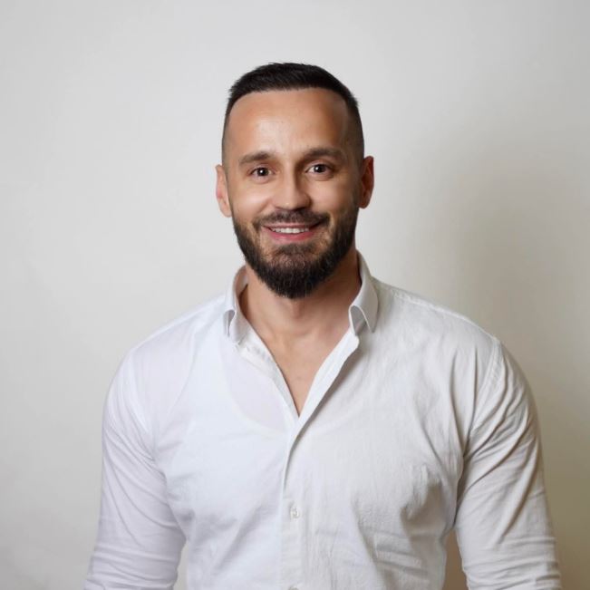 Deputeti i VV-së kritikon ashpër Vjosa Osmanin dhe Haxhi Avdylin