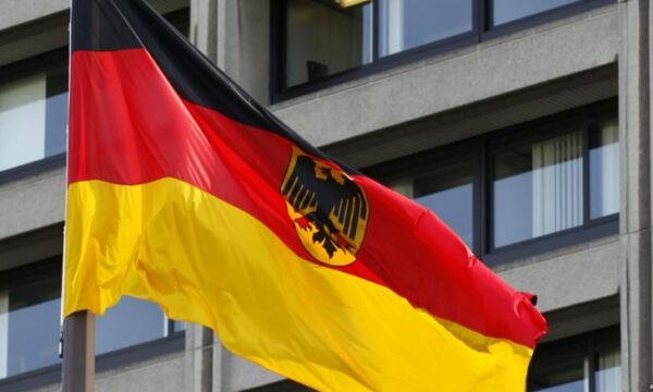 Ambasada e Gjermanisë në Kosovë kërkon respektim të vendimit të Gjykatës Kushtetuese