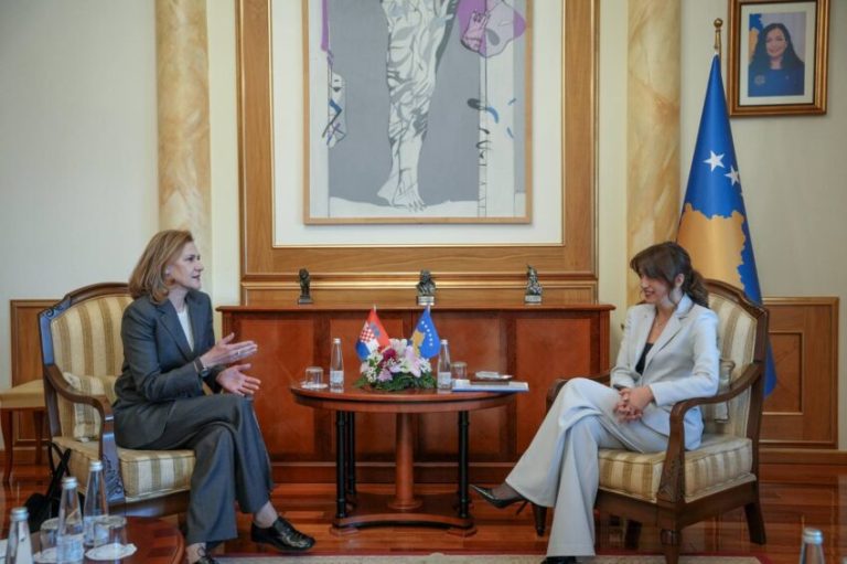 Kryetarja Haxhiu prit ambasadoren e Kroacisë në Kosovë