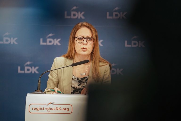 Bajrami kritikon Lëvizjen Vetëvendosje dhe qeverinë për paralizën politike