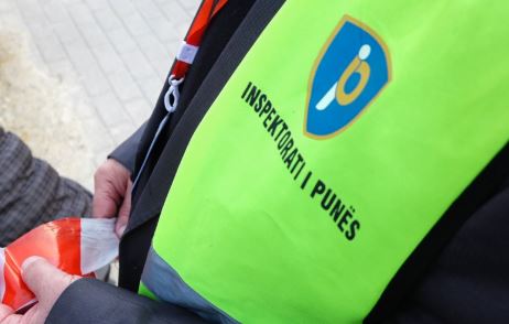 Inspektorati i Punës gjobit 121 biznese për shkelje të ligjit, bie numri i punëtorëve informalë