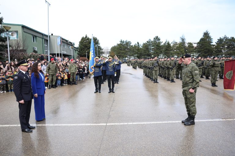 Ushtarët e Kosovës nderojnë 28-vjetorin e Epopesë së UÇK-së