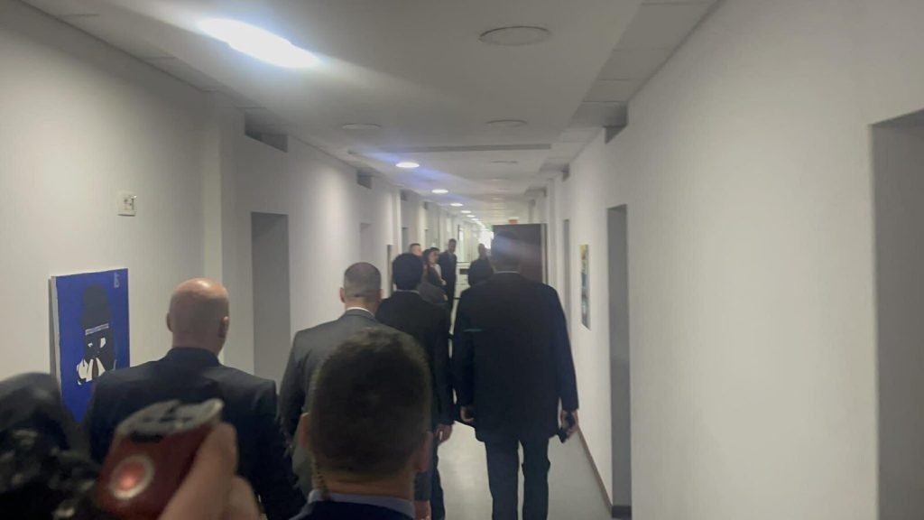 Kurti takon sërish Abdixhikun për zgjedhjen e presidentit