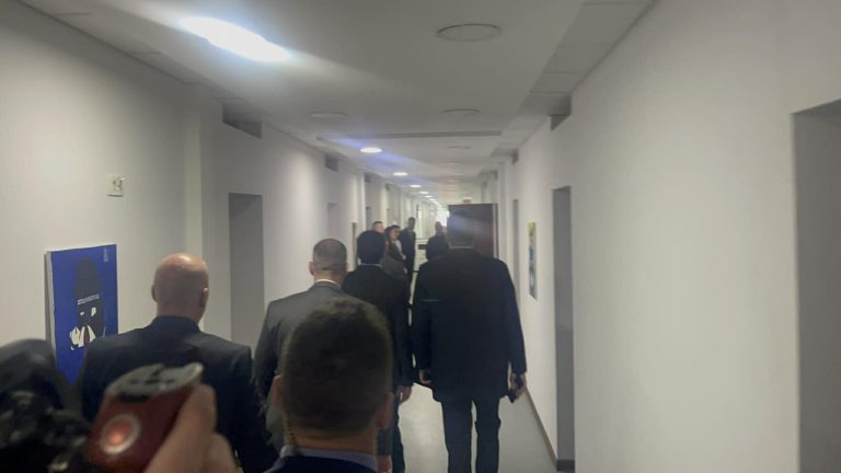 Kurti takon sërish Abdixhikun për zgjedhjen e presidentit