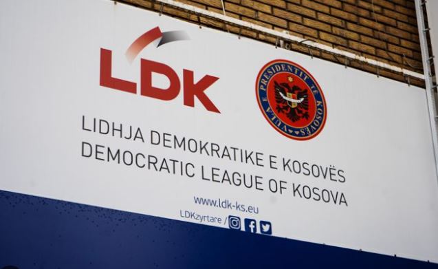 LDK e cilëson ekspozitën e Shkëlzen Gashit si “skandaloze” dhe kërkon përgjegjësi për financimin e saj