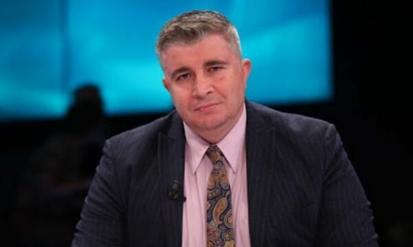 Kosova dhe Shqipëria ende “Pjesërisht të Lira”, analisti Nurellari: Pengesë për integrimin në BE
