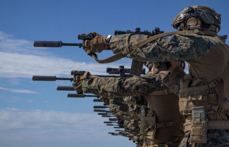 Ushtria amerikane godet mbi 8,000 objektiva në Iran, përfshirë 130 anije iraniane