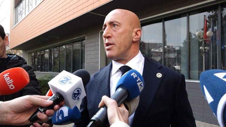Haradinaj: Dekreti i presidentes i drejtë, LVV po e tall procesin