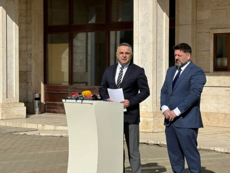 Berisha: Gjendje e rëndë në kampet e Policia e Kosovës, qeveria të reagojë