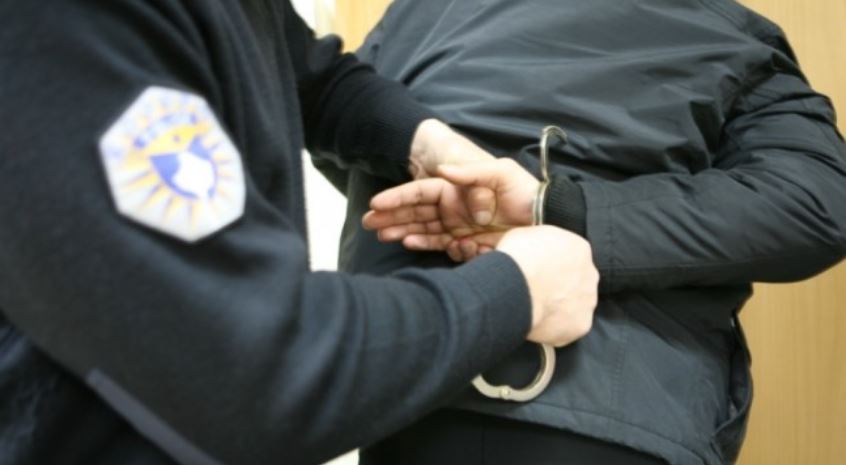 Pesë persona përfshihen në rrahje në Prishtinë, arrestohen nga Policia