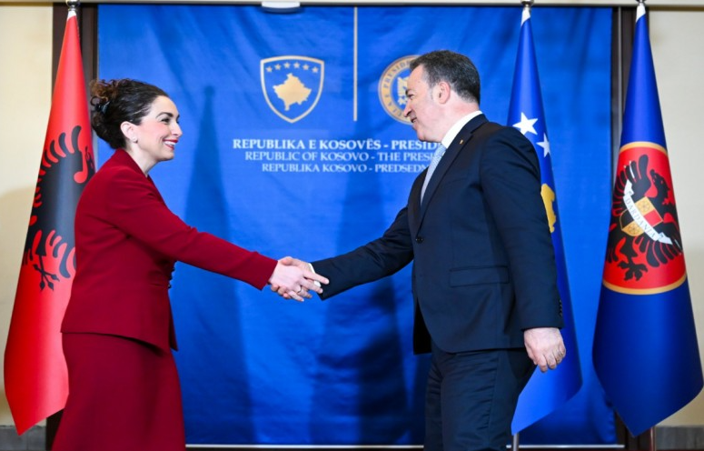 Osmani pas takimit me Peleshin: Uniteti Kosovë-Shqipëri është forcë