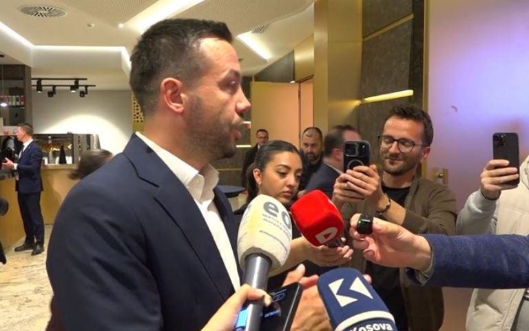 Tahiri i kundërpërgjigjet Kurtit: Proceset serioze nuk bëhen me WhatsApp