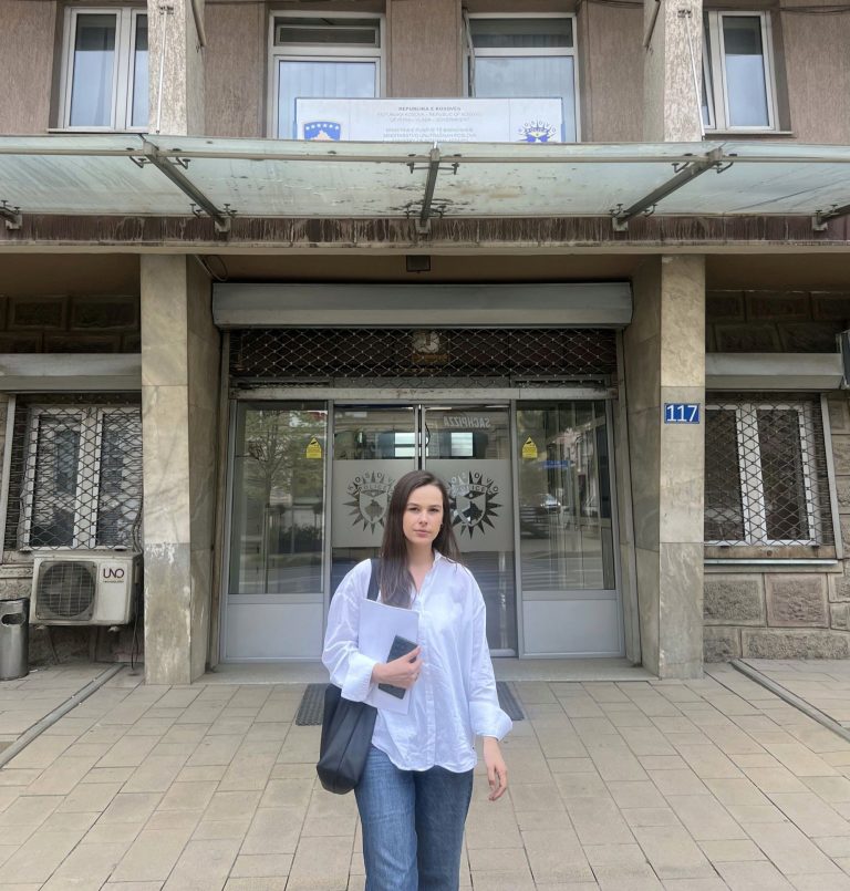 Salihu denoncon kërcënime dhe ofendime në rrjetet sociale