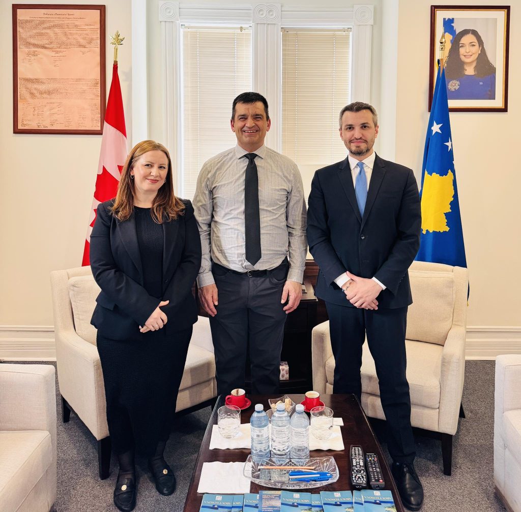 Kryeziu pret profesorin kanadez në ambasadën e Kosovës në Otavë