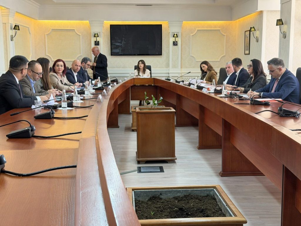 Kryesia e Kuvendit mblidhet për të diskutuar rendin e ditës së seancës plenare
