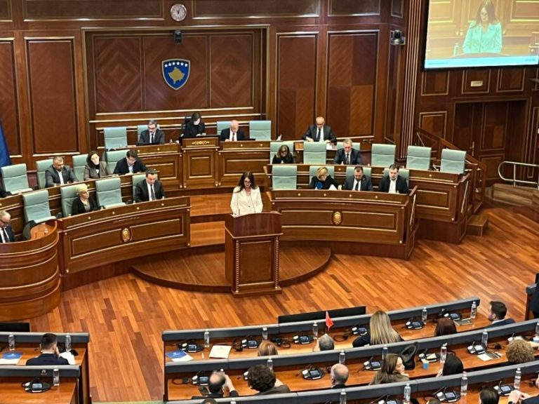 Nagavci propozon shtimin e katër pikave në rend dite, LDK dhe AAK kundër