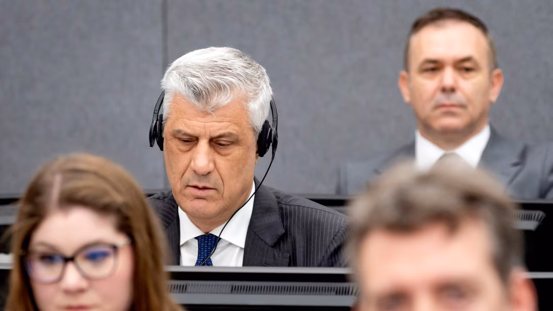 Avokati i Hashim Thaçit kërkon pafajësi dhe lirimin e ish-presidentit