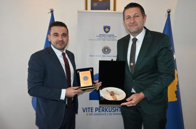 Kosova dhe Shqipëria thellojnë bashkëpunimin doganor