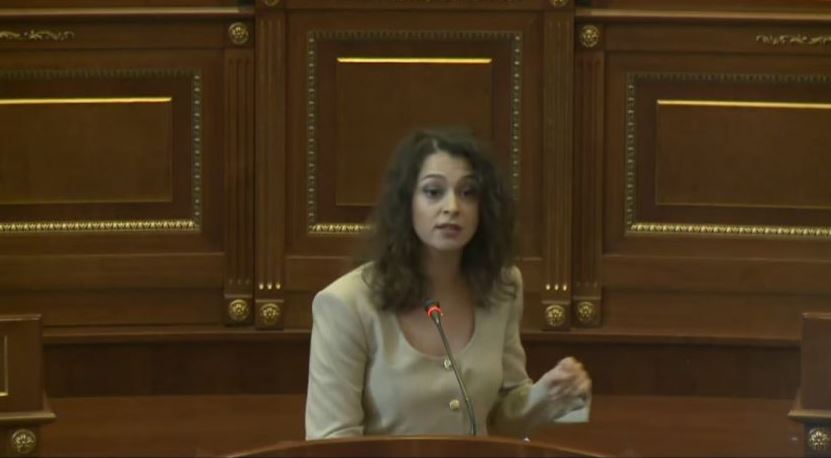 Kica-Xhelili: Projektligjet po përdoren për fushatë zgjedhore