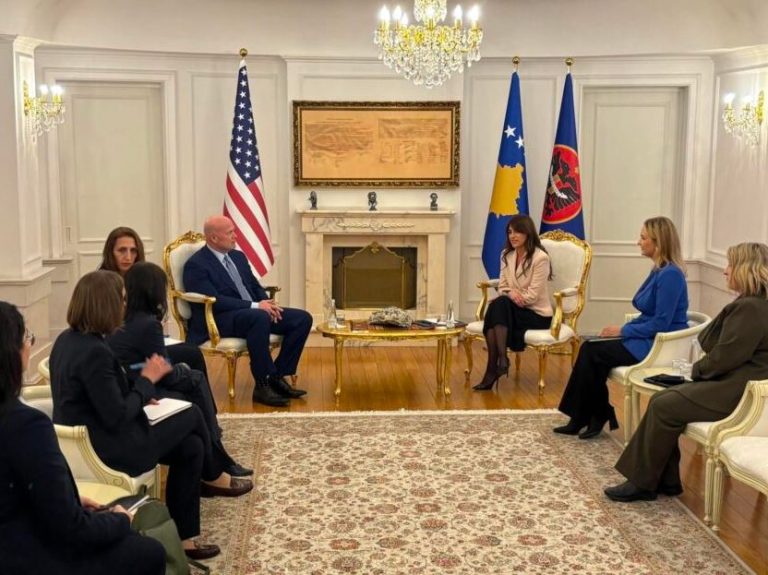 Haxhiu pret në takim ambasadorin amerikan në NATO, Matthew G. Whitaker