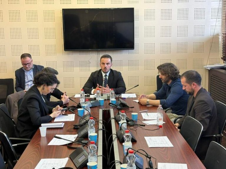Dështon mbledhja e Komisionit për KPM-në për shkak të mungesës së opozitës