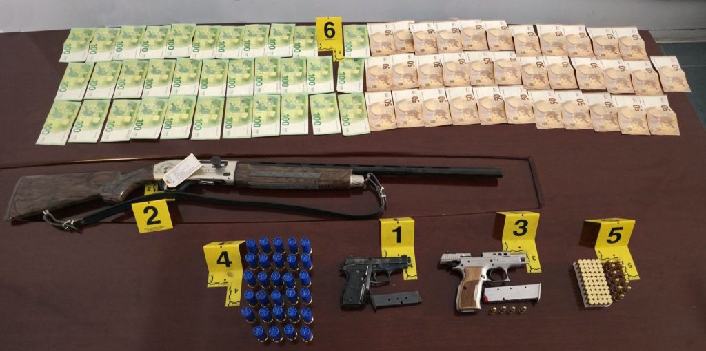 Arrestohet një person në Gjilan, dyshohet për fajde dhe armëmbajtje pa leje