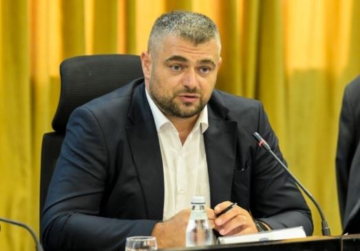 Pas vdekjes së një punëtori, Andin Hoti paralajmëron inspektime të rrepta në ndërtimtari