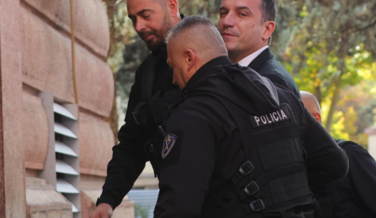 Shtyhet seanca për Erion Veliaj për shkak të njoftimit të parregullt