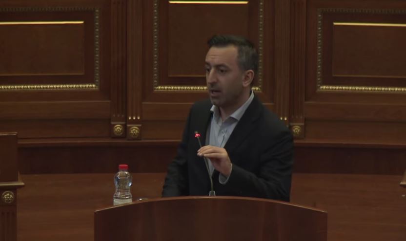 Rrëshqitja e dheut në autostradë, PDK kërkon ndërhyrje urgjente në “Ibrahim Rugova”