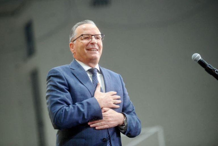 Hamza uron Hashim Thaçin për ditëlindje: “Kosova të pret”