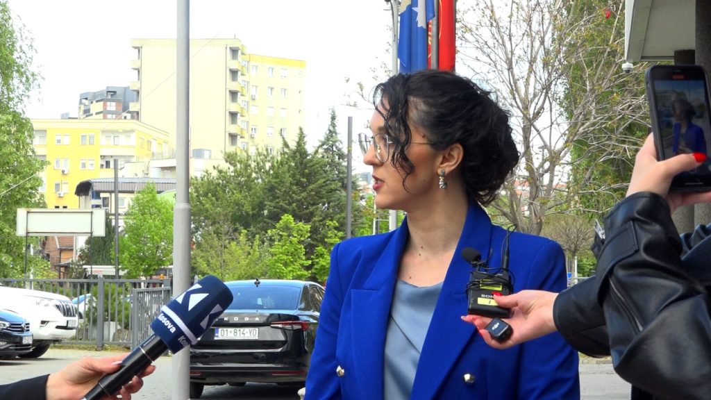 Kryeziu-Hyseni: Rushiti i ka votat për presidente, opozita të marrë pjesë në votim