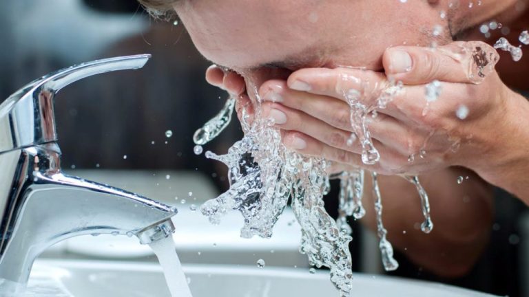 5 mënyra si uji i ftohtë ndihmon shëndetin dhe bukurinë ❄️