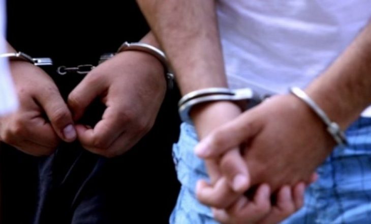 Ekstradohen dy persona që u ishin shmangur organeve të drejtësisë, njëri për në Kosovë dhe tjetri nga Kosova për në Shqipëri