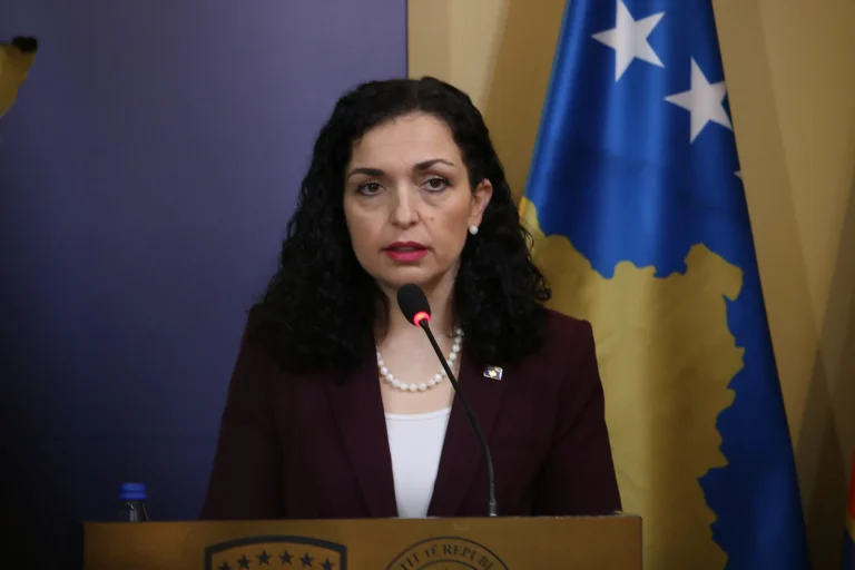 Osmani kujton Agim Ramadanin në 27-vjetorin e rënies