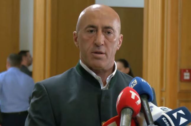Haradinaj thirrje VV-së: Ndaluni, po rrezikoni rendin kushtetues