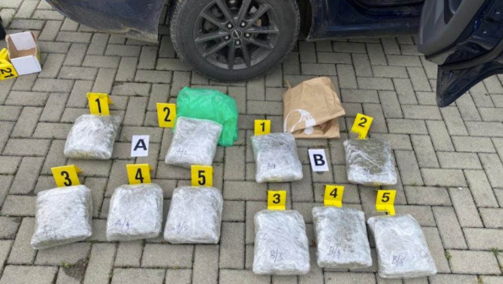 Arrestohet shtetasi shqiptar në Gjakovë, iu gjetën mbi 5 kg marihuanë