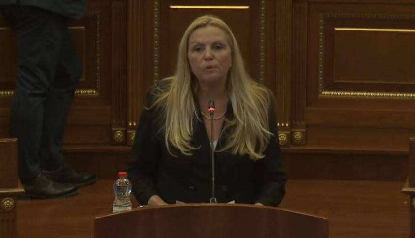 Kadrijaj kërkon sqarime nga Qeveria për rastin e Astrit Deharit