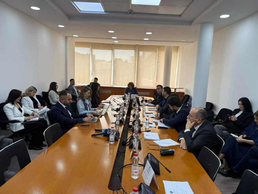 Komisioni për Ekonomi miraton në parim Projektligjin për Energjinë Elektrike
