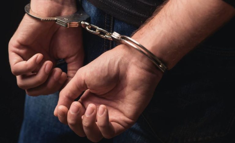 Arrestohet një zyrtar policor, dyshohet për ngacmim