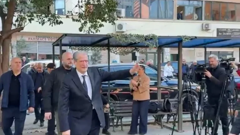 Berisha paraqitet në SPAK, zbaton masën e sigurisë
