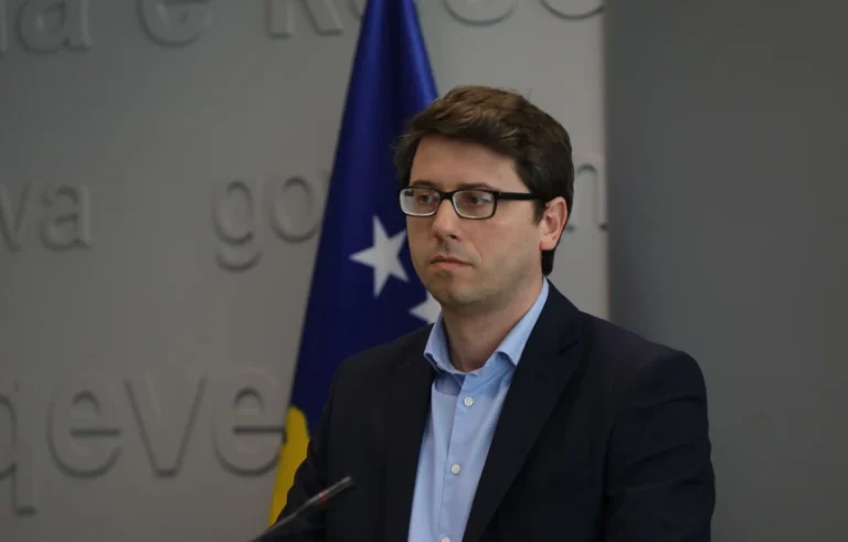 Murati: Opozita po e shkel Kushtetutën duke mos marrë pjesë në seancë
